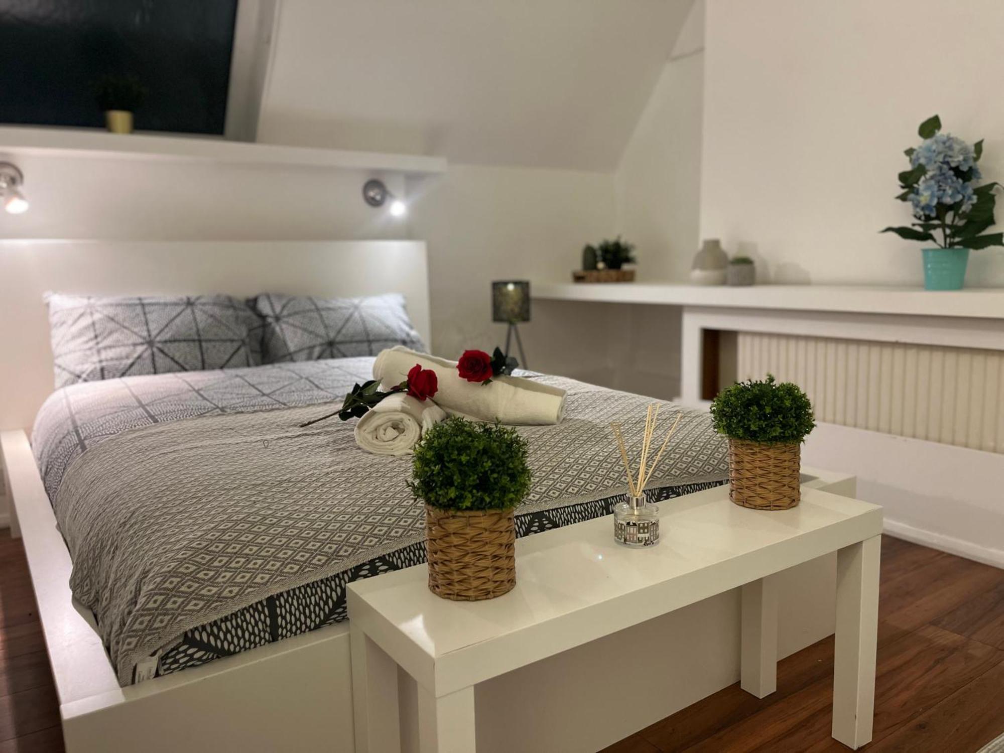 Modern Cosy Studio In Barbican - Green - F2 Apartment Лондон Екстериор снимка